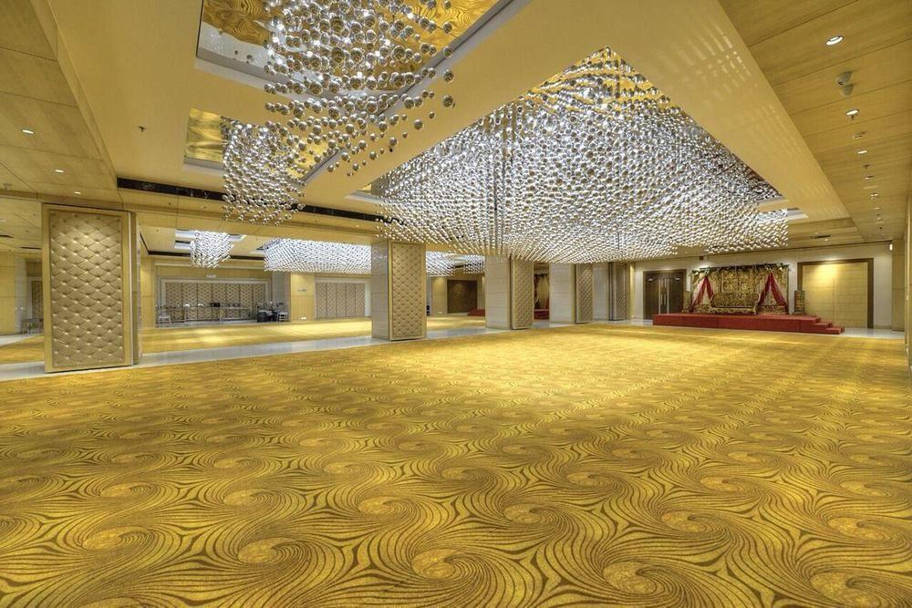 Hotel Delite Grand Faridabad Eksteriør billede