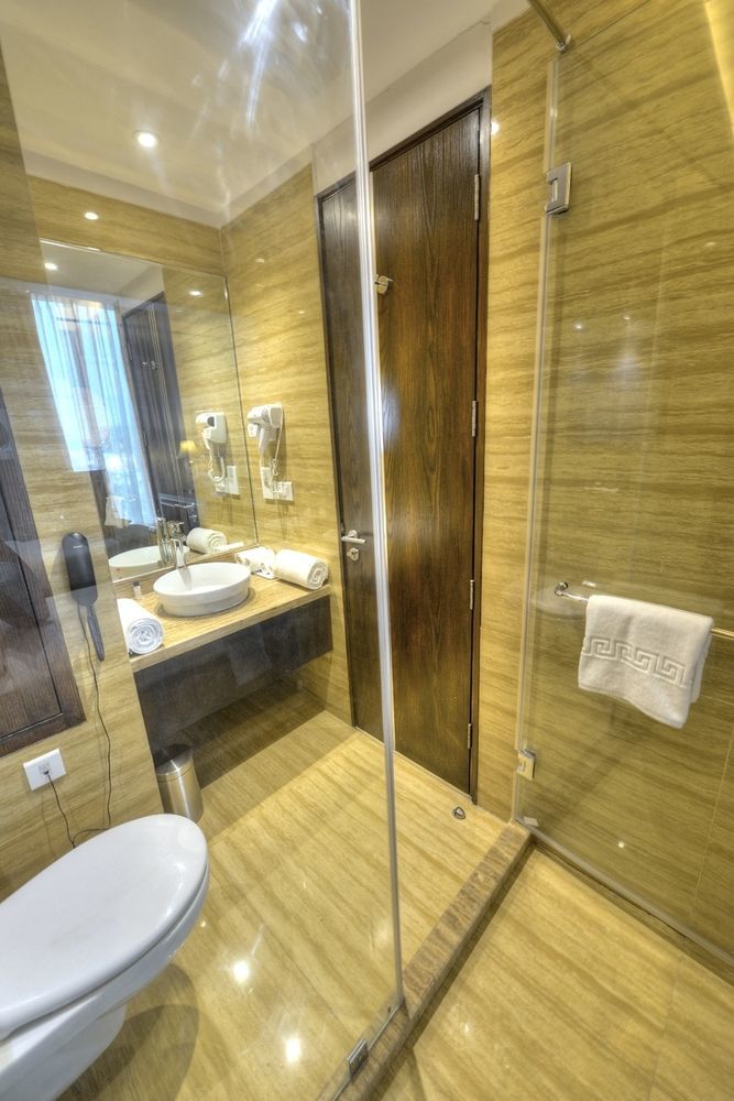 Hotel Delite Grand Faridabad Eksteriør billede