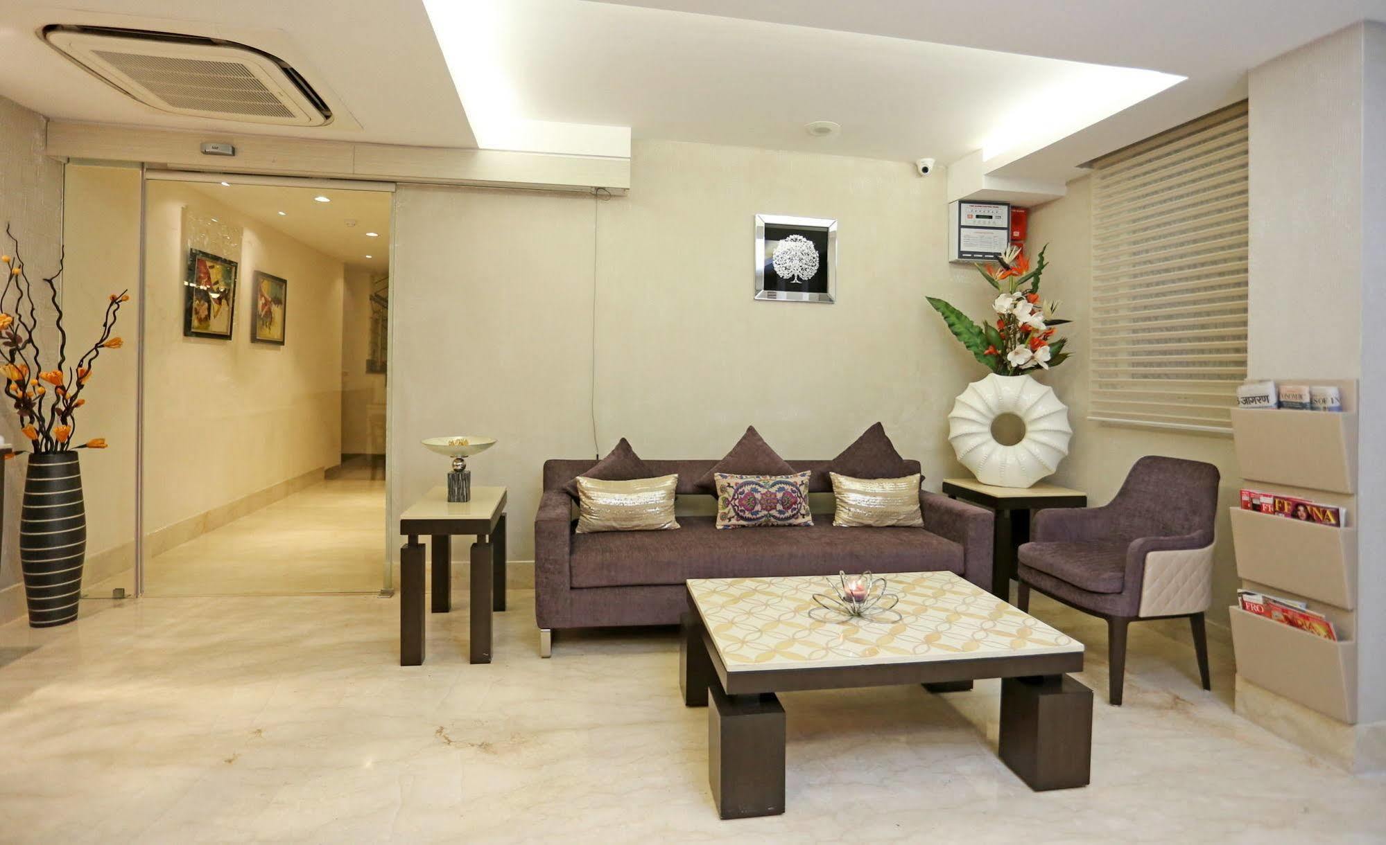 Hotel Delite Grand Faridabad Eksteriør billede