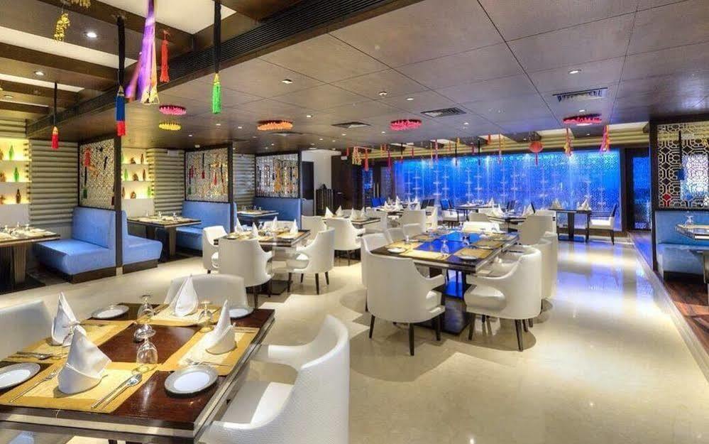 Hotel Delite Grand Faridabad Eksteriør billede