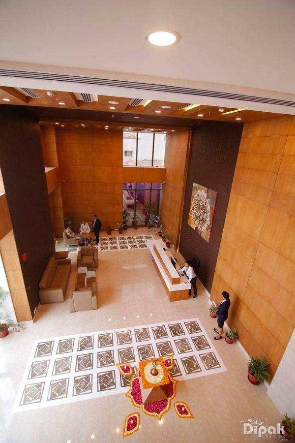 Hotel Delite Grand Faridabad Eksteriør billede