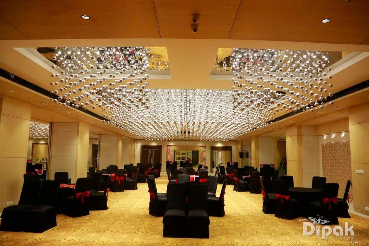 Hotel Delite Grand Faridabad Eksteriør billede