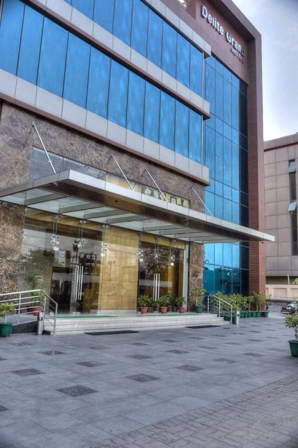 Hotel Delite Grand Faridabad Eksteriør billede