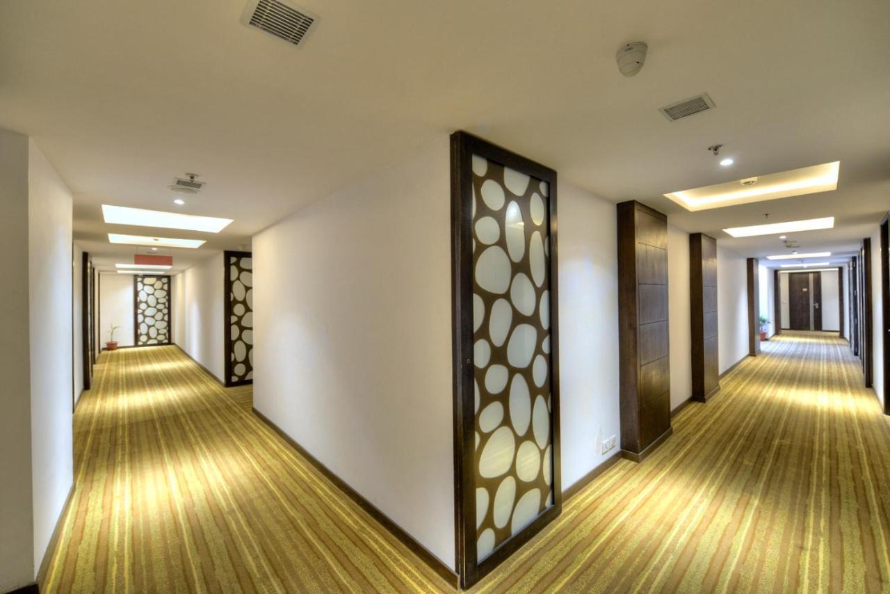 Hotel Delite Grand Faridabad Eksteriør billede